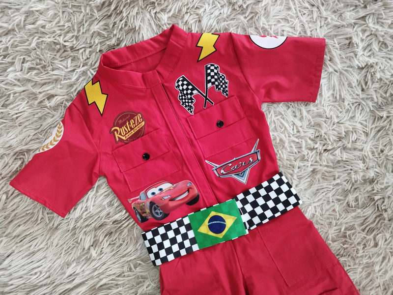 Macacão tradicional Carros Relâmpago Mcqueen infantil